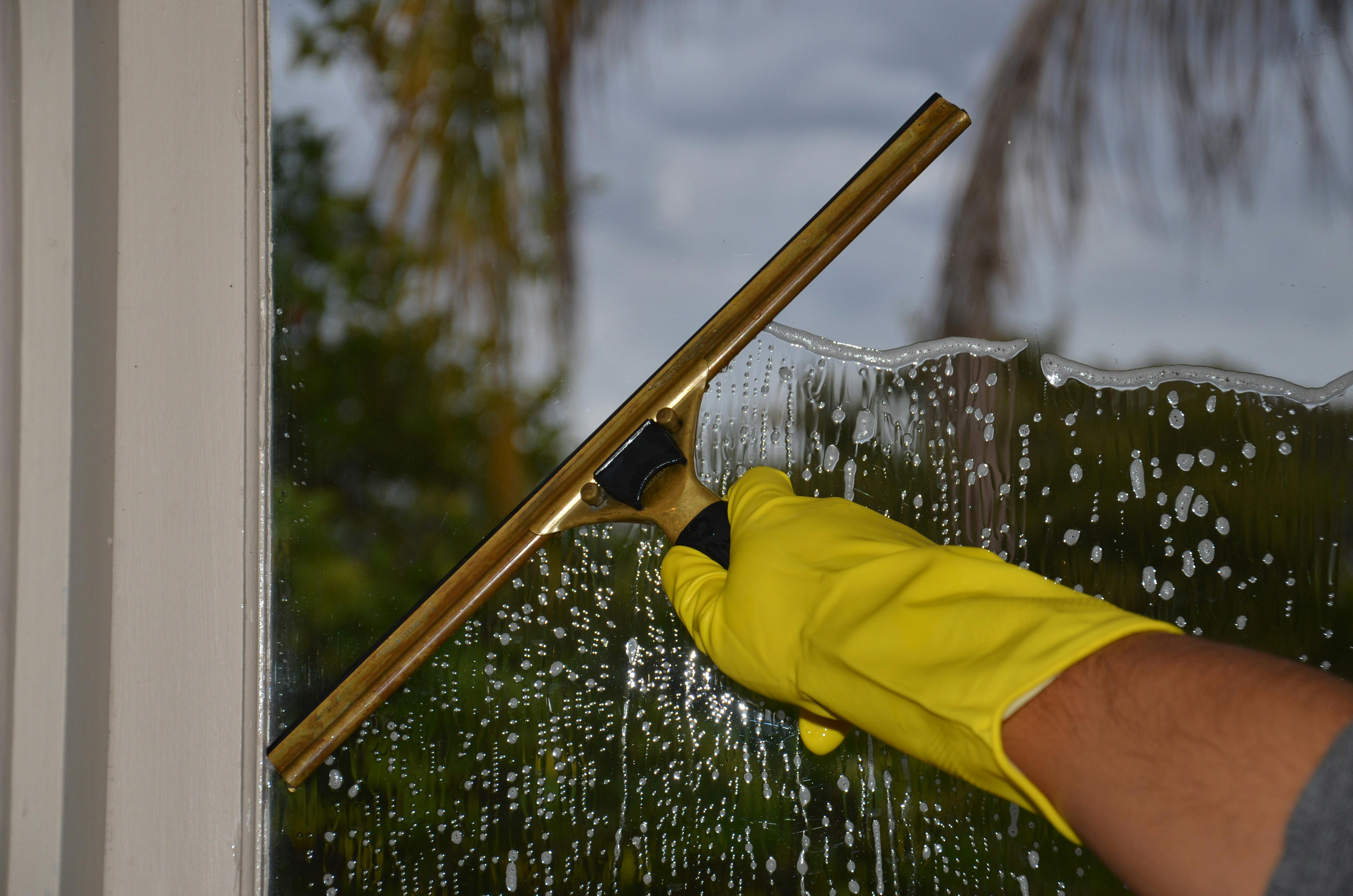 Window washing Cedar Rapids Iowa